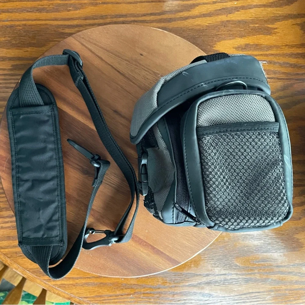 *EUC* Icon Camera Case/Bag w/Multi Compartments & Pockets - Black/Gray - 8” x 8